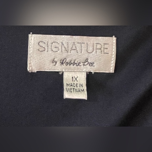 Floral Patterned Red and Navy Dress Size 1X - Picture 8 of 10